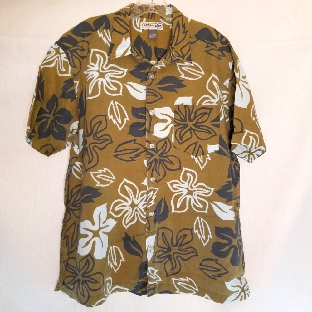 Urban Pipeline Mens Size L Short Sleeve Tropical Shirt Button Down Floral